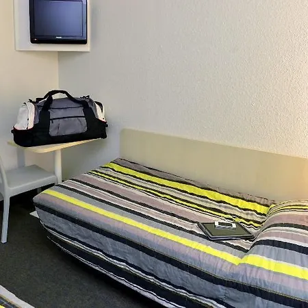 Hotelf1 Sud Otel Évreux