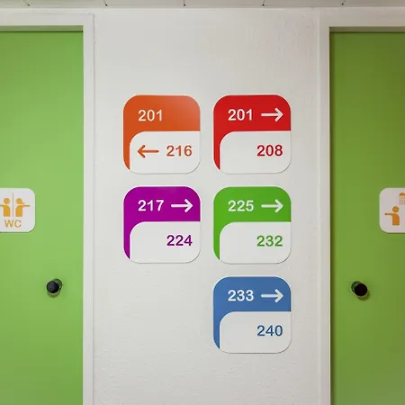 Hotel Hotelf1 Sud 3*