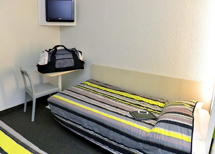 Hotelf1 Sud Otel Évreux